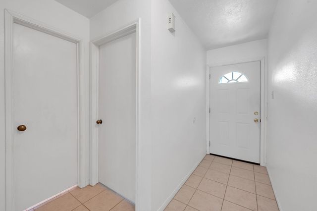 16206 Villa Del Norte Drive, Houston, TX 77073