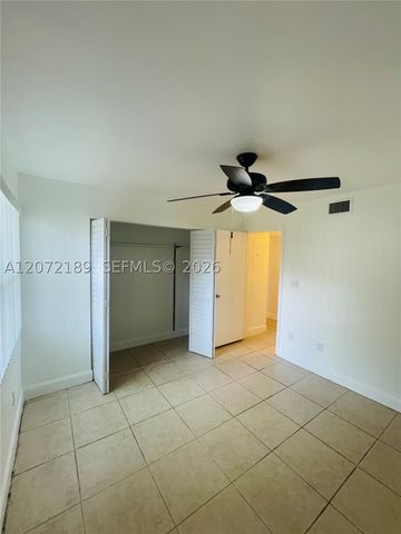 20005 NE 3rd Ct 5, Miami, FL 33179