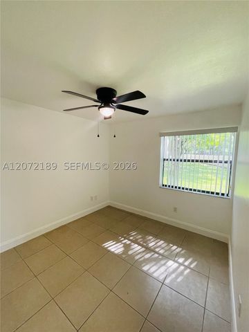 20005 NE 3rd Ct 5, Miami, FL 33179