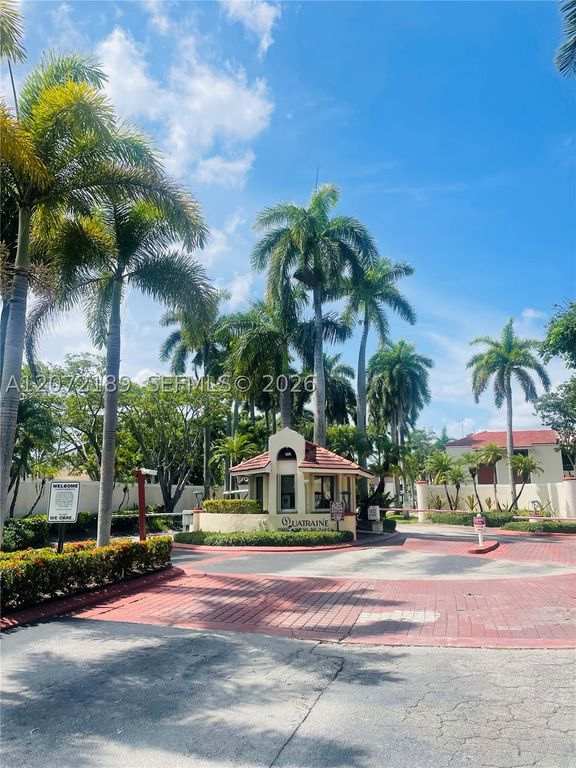 20005 NE 3rd Ct 5, Miami, FL 33179