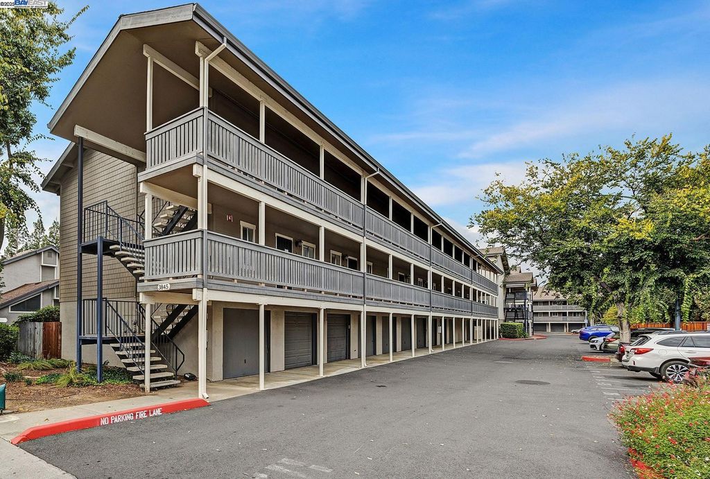 3845 Vineyard Ave F, Pleasanton, CA 94566