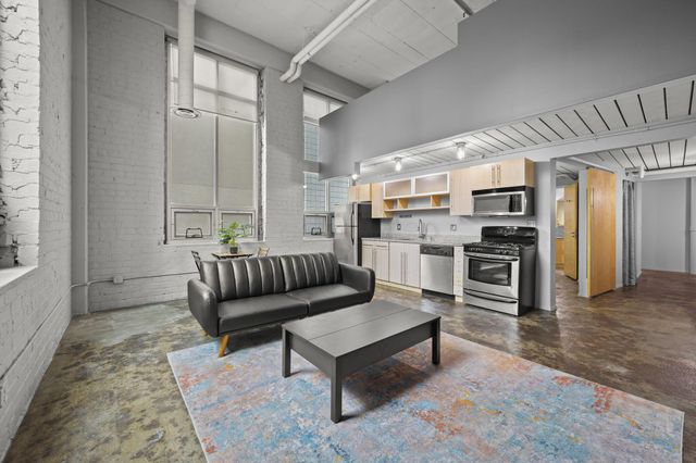60 E Spring Street, 223, Columbus, OH 43215