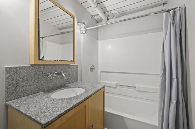 60 E Spring Street, 223, Columbus, OH 43215