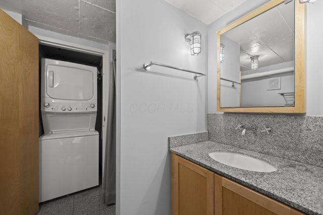 60 E Spring Street, 223, Columbus, OH 43215
