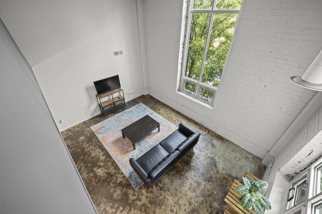60 E Spring Street, 223, Columbus, OH 43215