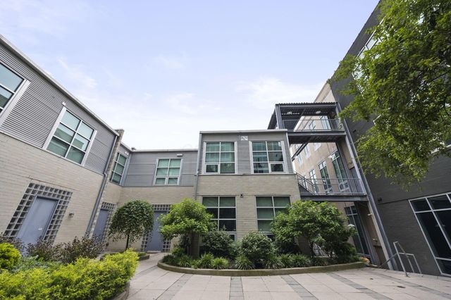 60 E Spring Street, 223, Columbus, OH 43215