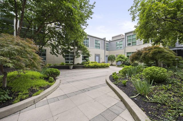 60 E Spring Street, 223, Columbus, OH 43215