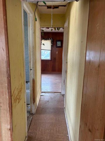 19 Lacrosse Road, Mastic Beach, NY 11951