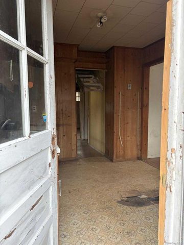 19 Lacrosse Road, Mastic Beach, NY 11951