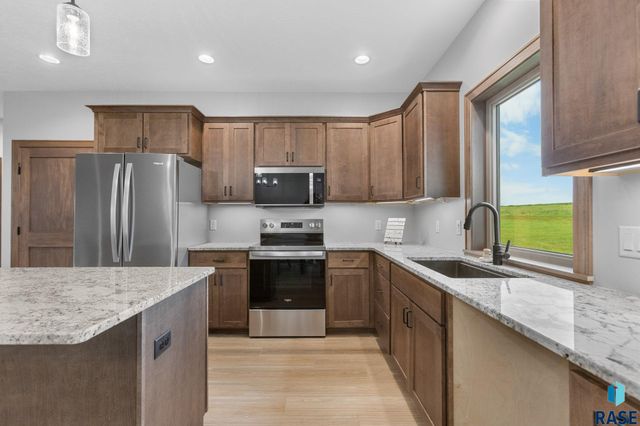 505 Mill Pond Rd Road 2, Rock Rapids, IA 51246