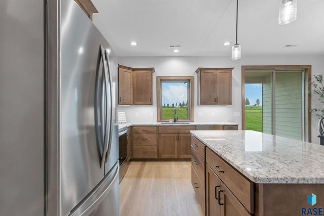 505 Mill Pond Rd Road 2, Rock Rapids, IA 51246