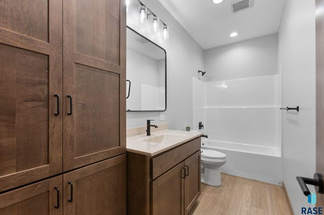 505 Mill Pond Rd Road 2, Rock Rapids, IA 51246