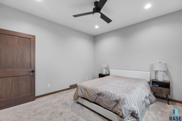 505 Mill Pond Rd Road 2, Rock Rapids, IA 51246