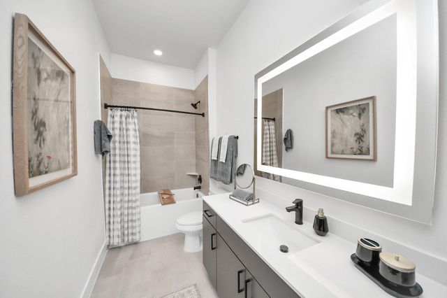 15635 Memorial Drive 211, Houston, TX 77079