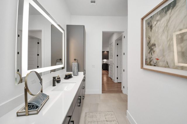 15635 Memorial Drive 211, Houston, TX 77079