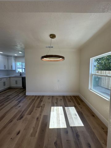 428 Greenwood Avenue, Sanger, CA 93657