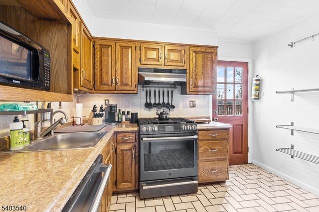 16 Absecon Rd, Parsippany-troy Hills Twp., NJ 07054