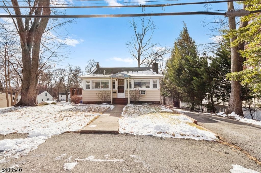 16 Absecon Rd, Parsippany-troy Hills Twp., NJ 07054