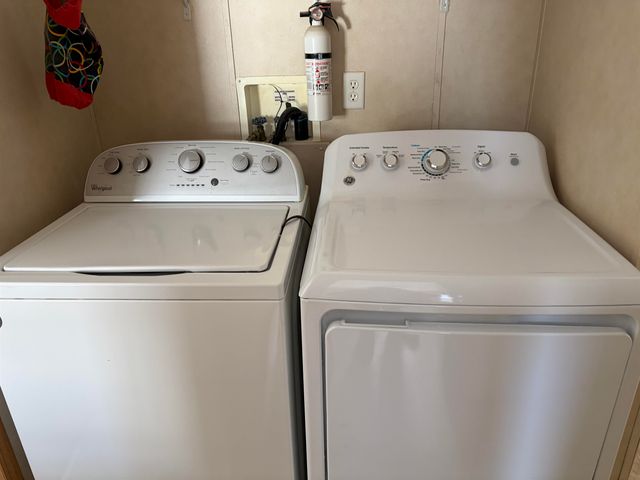 64 County Road, Springfield, VT 05150