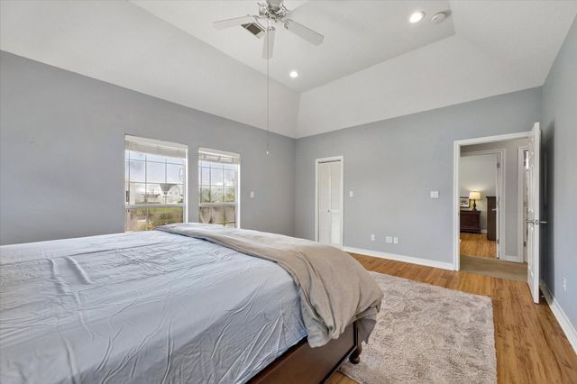 506 Westerly Drive, Tiki Island, TX 77554
