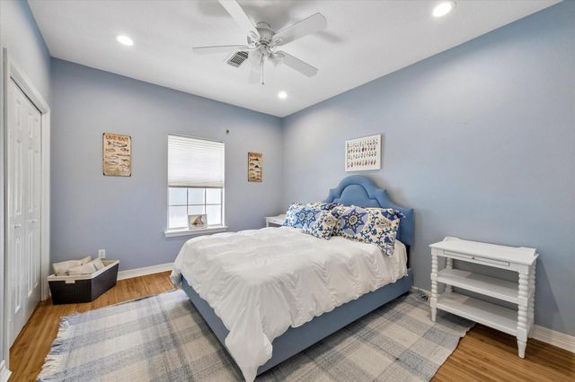 506 Westerly Drive, Tiki Island, TX 77554