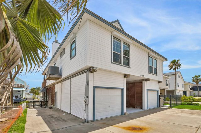 506 Westerly Drive, Tiki Island, TX 77554