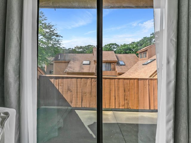 21 W Parish Ct 21, Haverhill, MA 01832