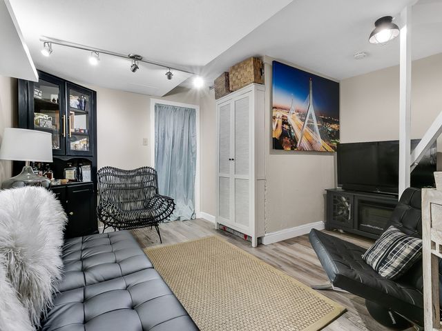 21 W Parish Ct 21, Haverhill, MA 01832