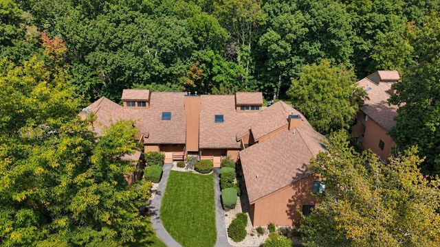 21 W Parish Ct 21, Haverhill, MA 01832