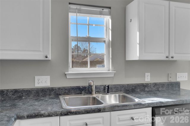 7020 Frye Place, Charlotte, NC 28269