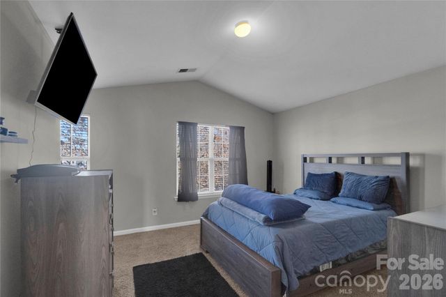 7020 Frye Place, Charlotte, NC 28269