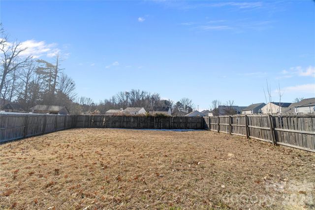 7020 Frye Place, Charlotte, NC 28269