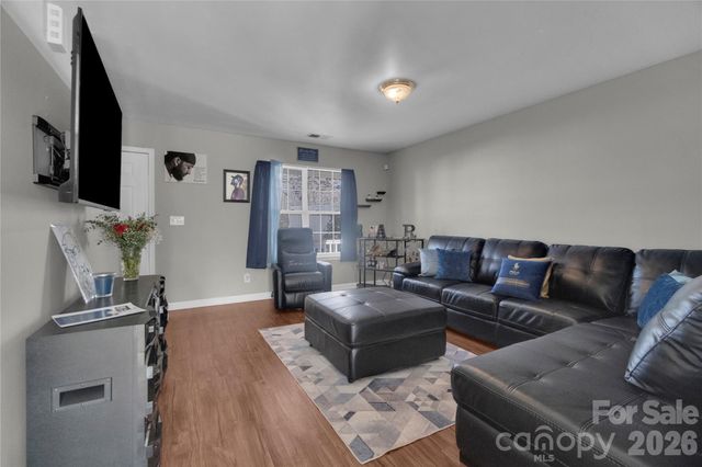 7020 Frye Place, Charlotte, NC 28269