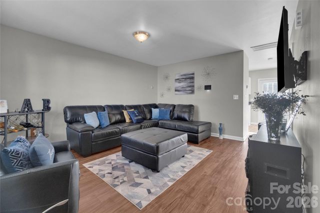 7020 Frye Place, Charlotte, NC 28269