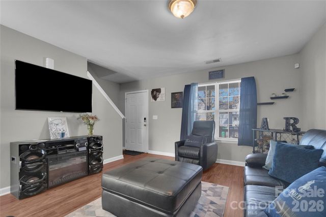 7020 Frye Place, Charlotte, NC 28269