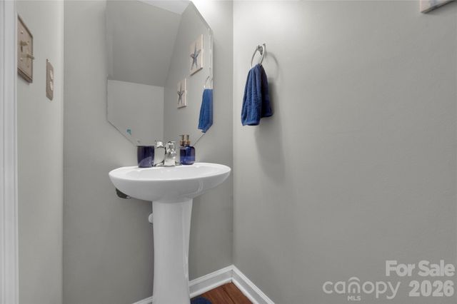 7020 Frye Place, Charlotte, NC 28269