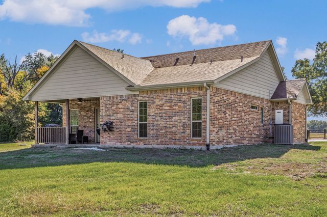 692 County Road 3318, Greenville, TX 75402