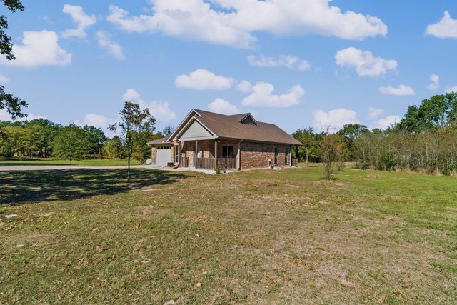 692 County Road 3318, Greenville, TX 75402