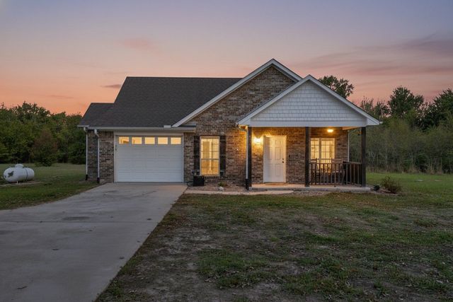 692 County Road 3318, Greenville, TX 75402
