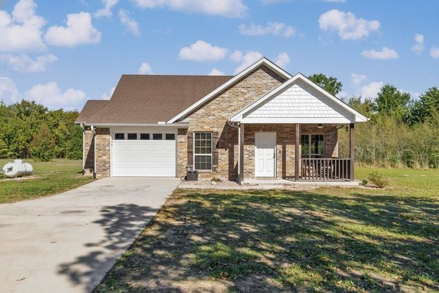 692 County Road 3318, Greenville, TX 75402