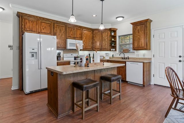 692 County Road 3318, Greenville, TX 75402