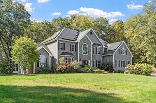 9 Winter Hill Rd, Lunenburg, MA 01462