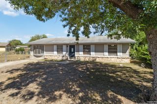 5815 Kim Valley Dr, San Antonio, TX 78242