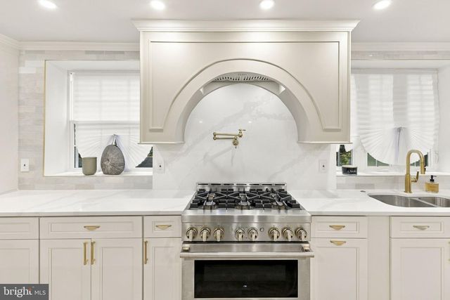 5040 OVERBROOK AVE, Philadelphia, PA 19131