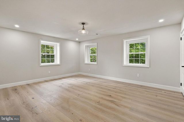 5040 OVERBROOK AVE, Philadelphia, PA 19131