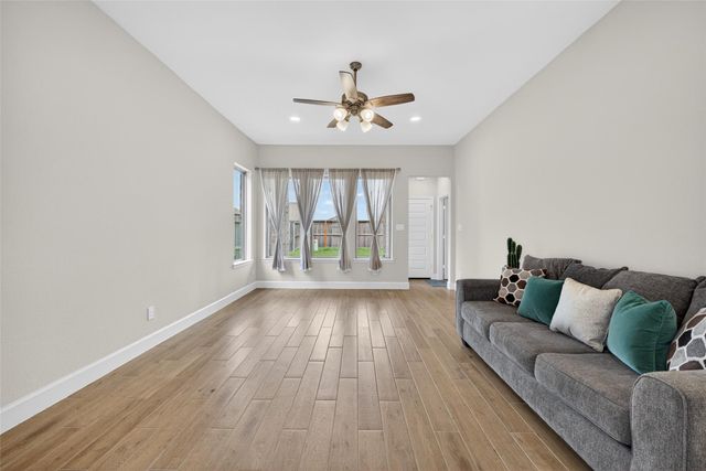 2867 Orange Leaf Drive, Brookshire, TX 77423