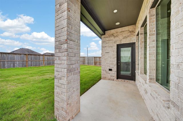 2867 Orange Leaf Drive, Brookshire, TX 77423