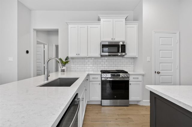 2867 Orange Leaf Drive, Brookshire, TX 77423