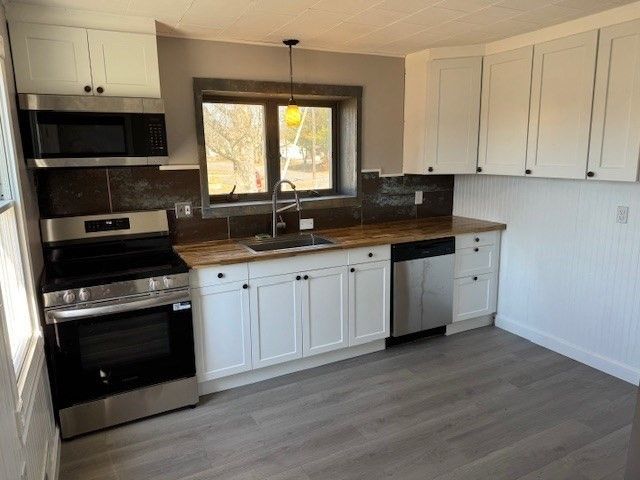 16 Vladish Ave, Montague, MA 01376