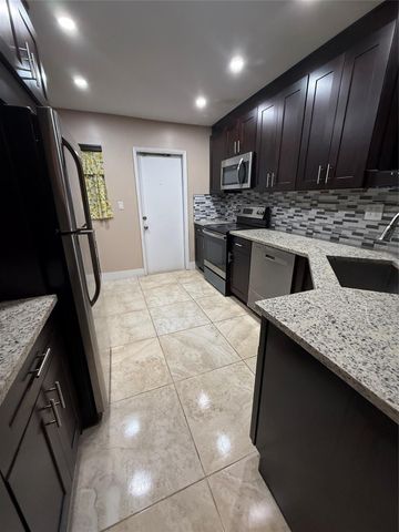 3575 Broken Woods Drive 601, Coral Springs, FL 33065